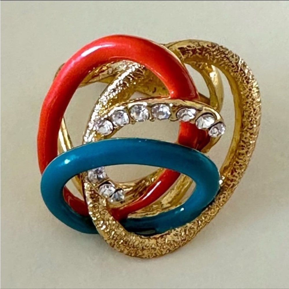 Fashion Jewelry Gold Ring with Red and Blue enamel Accents